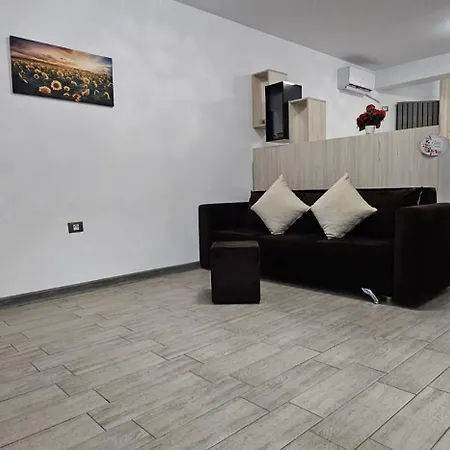 Crown & Plaja Sauna Piscina Gym Restaurants Appartamento Năvodari