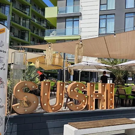 Crown & Plaja Sauna Piscina Gym Restaurants * Năvodari
