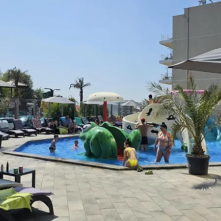 Appartement Crown & Plaja Sauna Piscina Gym Restaurants