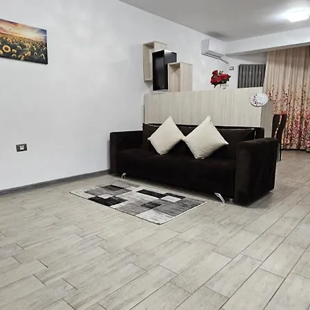 Crown & Plaja Sauna Piscina Gym Restaurants Appartement