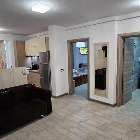 Crown & Plaja Sauna Piscina Gym Restaurants Appartement Năvodari