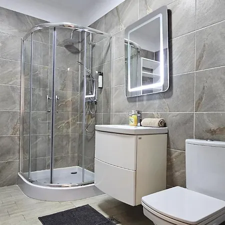 Crown & Plaja Sauna Piscina Gym Restaurants * Năvodari