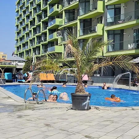 Crown & Plaja Sauna Piscina Gym Restaurants Appartement