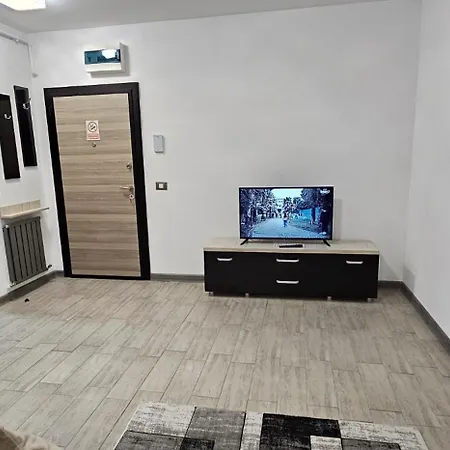 Crown & Plaja Sauna Piscina Gym Restaurants Năvodari