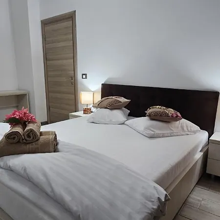 Crown & Plaja Sauna Piscina Gym Restaurants Appartement
