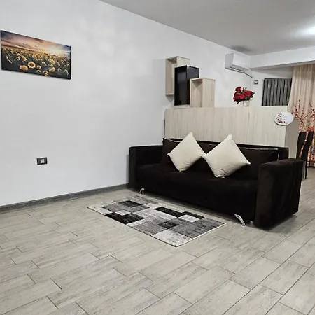 Crown & Plaja Sauna Piscina Gym Restaurants *