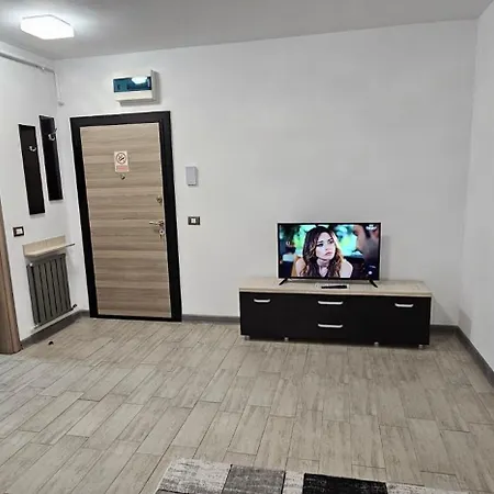 Crown & Plaja Sauna Piscina Gym Restaurants Năvodari