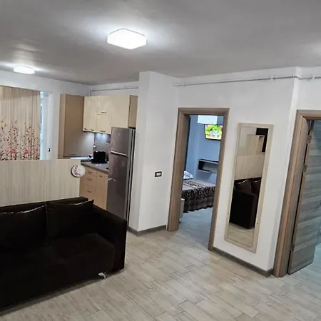 Crown & Plaja Sauna Piscina Gym Restaurants Appartement Năvodari